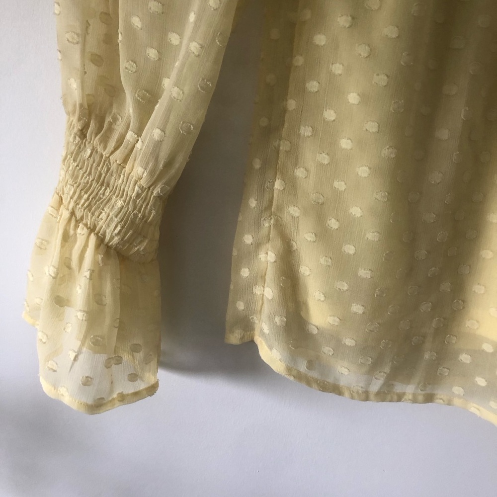 Vero Moda Butter Yellow Ruffled Swiss-Dot Blouse | Size M - Picture 4 of 9